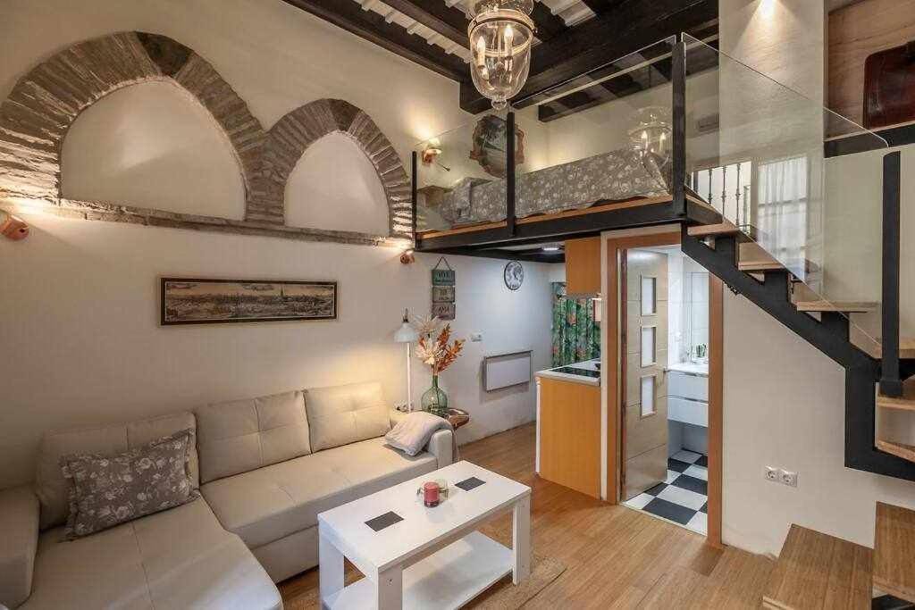 إشبيلية Monkeys Apartments El Arenal Santas Patronas المظهر الخارجي الصورة