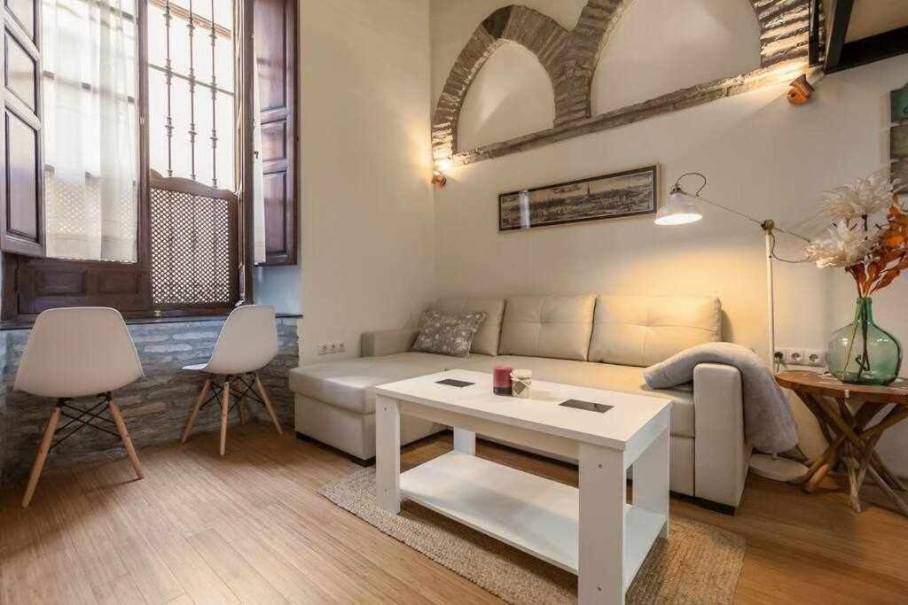 إشبيلية Monkeys Apartments El Arenal Santas Patronas المظهر الخارجي الصورة