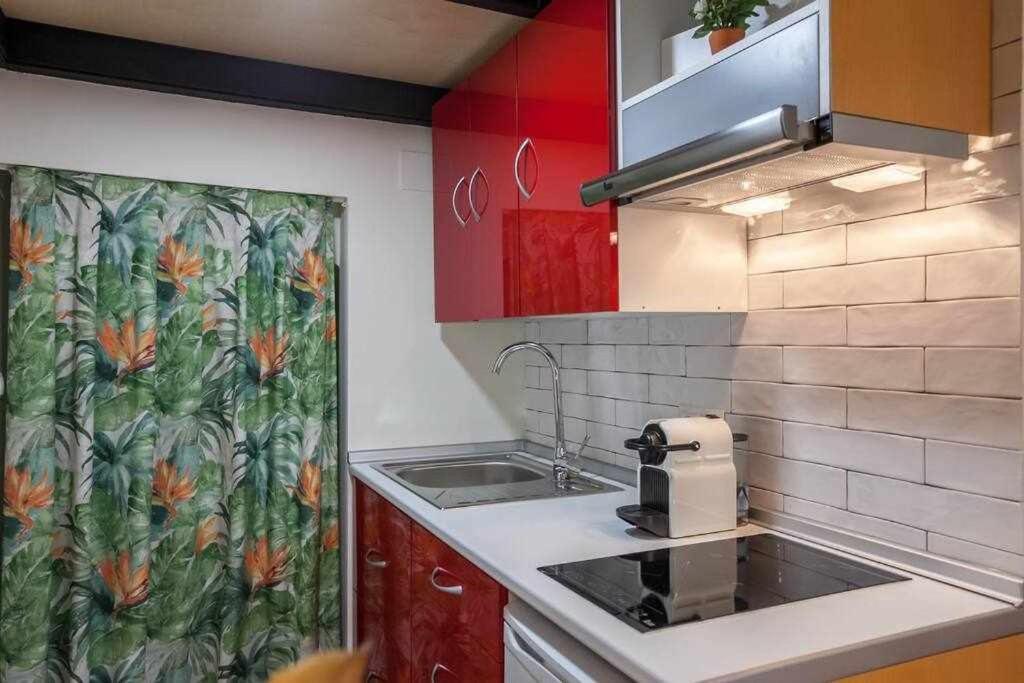 إشبيلية Monkeys Apartments El Arenal Santas Patronas المظهر الخارجي الصورة
