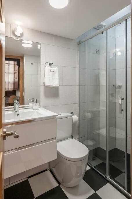 إشبيلية Monkeys Apartments El Arenal Santas Patronas المظهر الخارجي الصورة